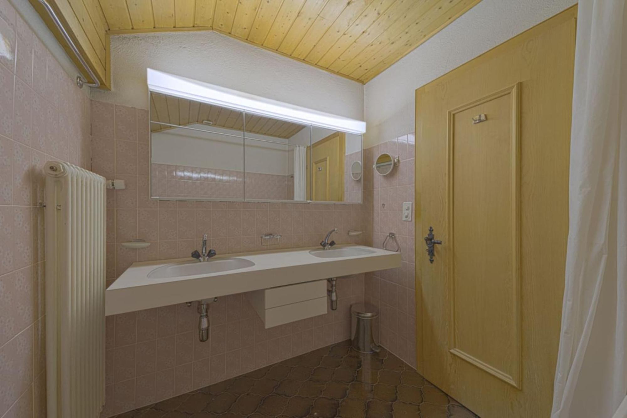 Chesa Clus - Zuoz Apartman Kültér fotó